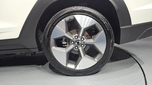 KG Mobility EVX E7 2024 22