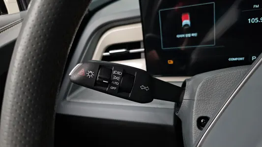 KG Mobility EVX E7 2024 30