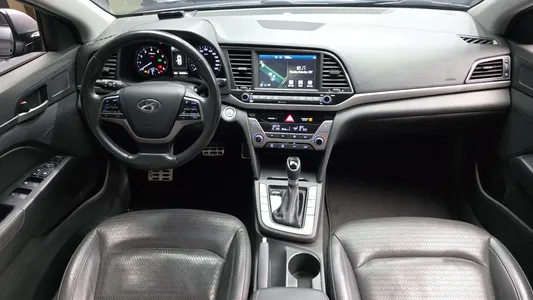 Hyundai AD 1.6 GDI 2015 7