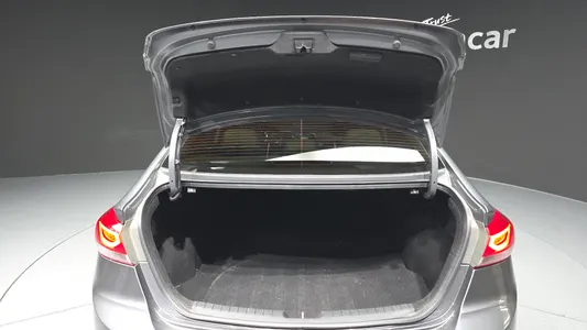 Hyundai AD 1.6 GDI 2015 20