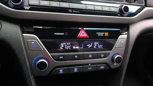 Hyundai AD 1.6 GDI 2015 30
