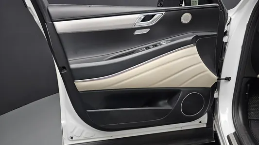 Genesis GV80 2.5T AWD 2023 24