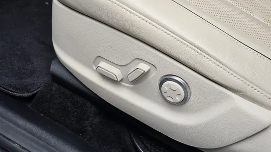 Genesis GV80 2.5T AWD 2023 32