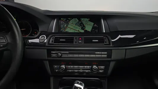 BMW 5 Series (F10) 520d M 2015 12