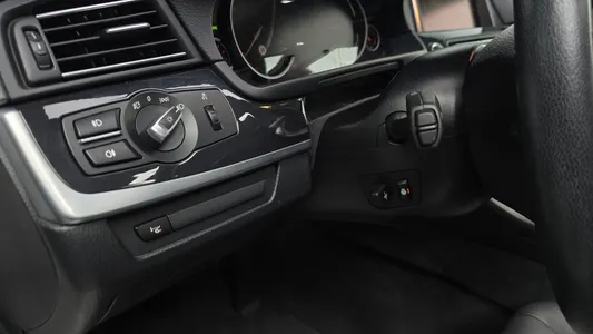BMW 5 Series (F10) 520d M 2015 16