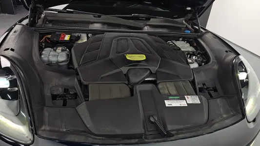 Porsche (PO536) 3.0 E- 2020 6