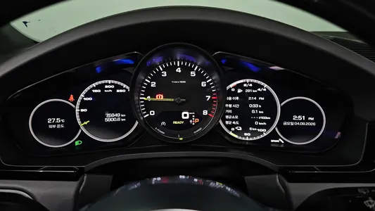 Porsche (PO536) 3.0 E- 2020 8