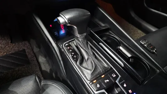 Kia K7 2018 9