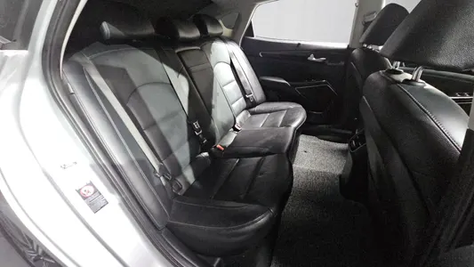 Kia K7 2018 12