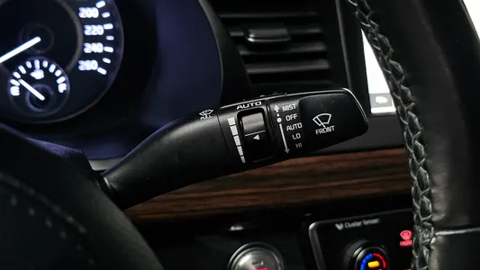 Kia K7 2018 31