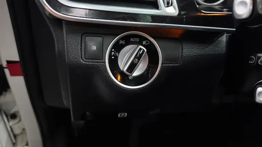 Mercedes-Benz E-Class W212 E220 CDI 2014 17
