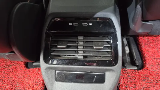Volkswagen ID.4 2023 35