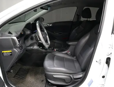 Hyundai 아이오닉 하이브리드 1.6 HEV 2020 6