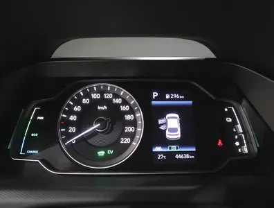 Hyundai 아이오닉 하이브리드 1.6 HEV 2020 9