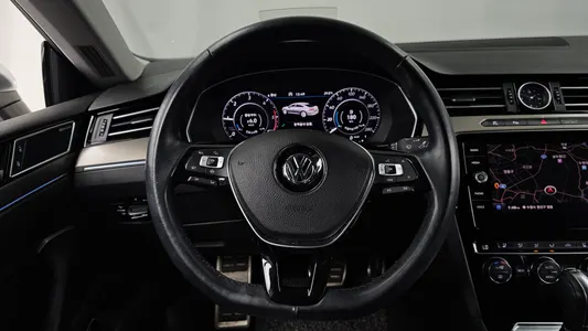 Volkswagen 아테온 2.0 TDI 2019 13