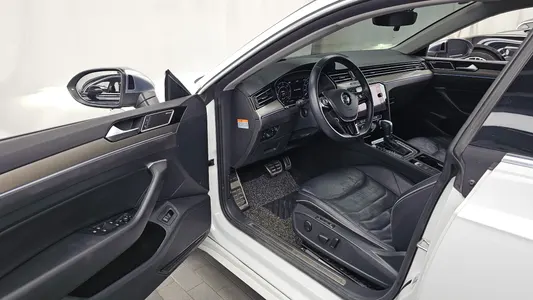 Volkswagen 아테온 2.0 TDI 2019 10