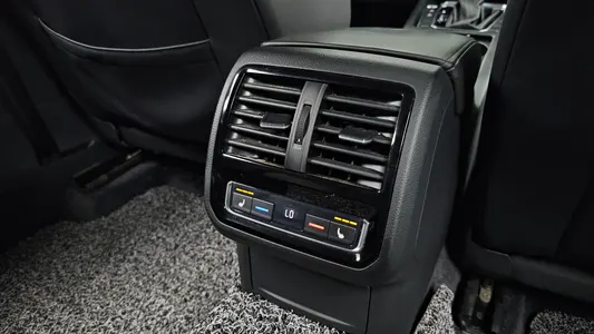 Volkswagen 아테온 2.0 TDI 2019 19