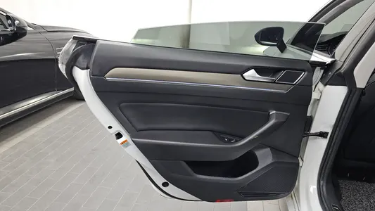 Volkswagen 아테온 2.0 TDI 2019 25