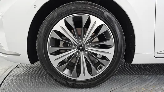 Kia K8 2023 5