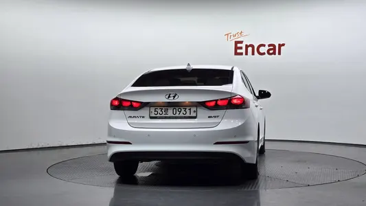 Hyundai AD 1.6 e-VGT 2016 4