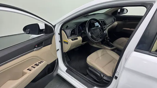 Hyundai AD 1.6 e-VGT 2016 11