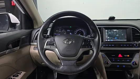 Hyundai AD 1.6 e-VGT 2016 12