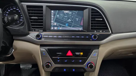 Hyundai AD 1.6 e-VGT 2016 13