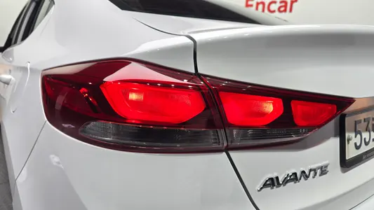 Hyundai AD 1.6 e-VGT 2016 23