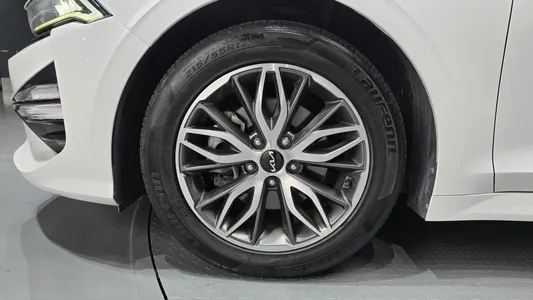 Kia K5 3 2.0 2022 5
