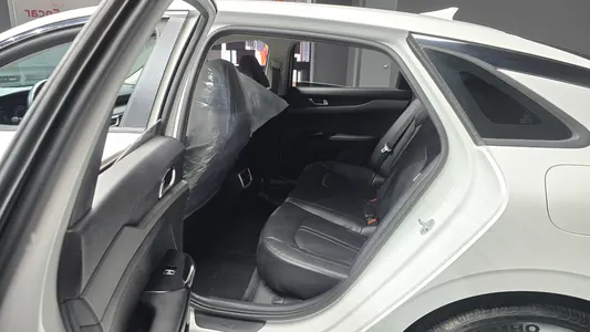 Kia K5 3 2.0 2022 12