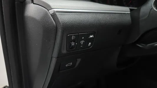 Kia K5 3 2.0 2022 29