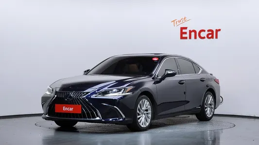 Lexus ES300h 7 2022