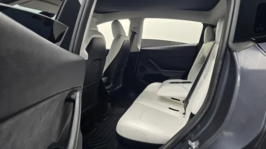 Tesla Y RWD 2023 12