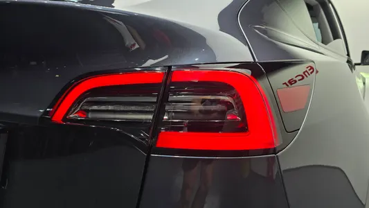 Tesla Y RWD 2023 24