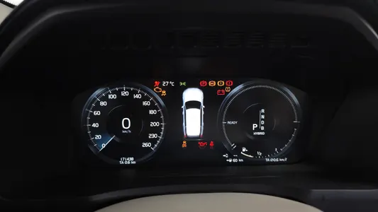 Volvo XC90 2 T8 2018 8
