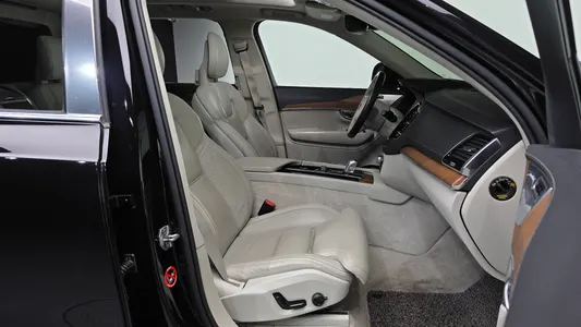 Volvo XC90 2 T8 2018 11