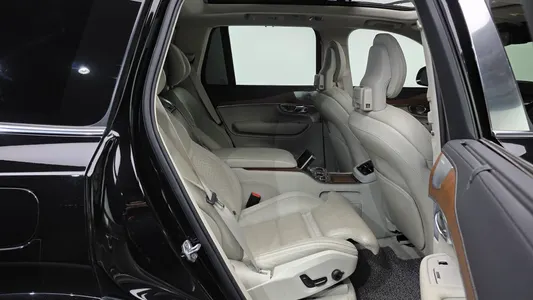 Volvo XC90 2 T8 2018 12