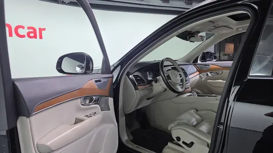 Volvo XC90 2 T8 2018 10