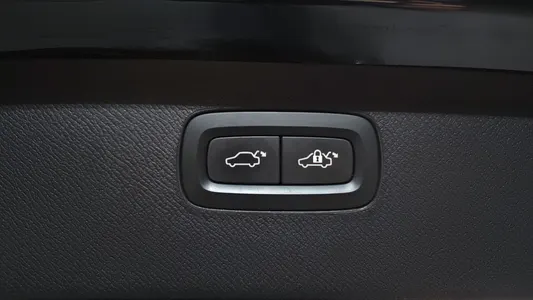 Volvo XC90 2 T8 2018 35