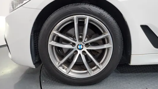 BMW 5 Series (G30) 520d M 2017 5