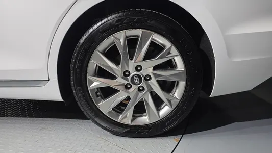 Hyundai IG 2021 21
