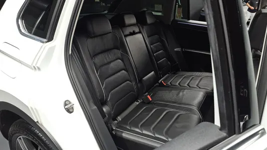 Volkswagen 2 2.0 TDI 4 2023 26