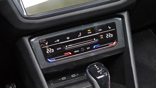 Volkswagen 2 2.0 TDI 4 2023 31