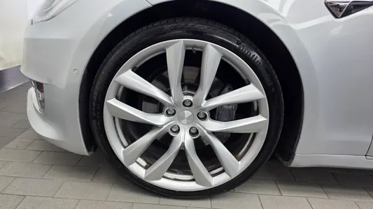 Tesla S 100D 2017 5