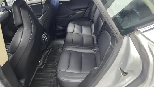 Tesla S 100D 2017 26