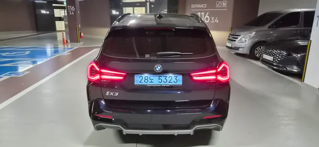 BMW iX3 M 2022 9
