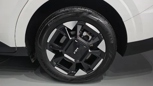 Kia 4 HEV 7 2024 21