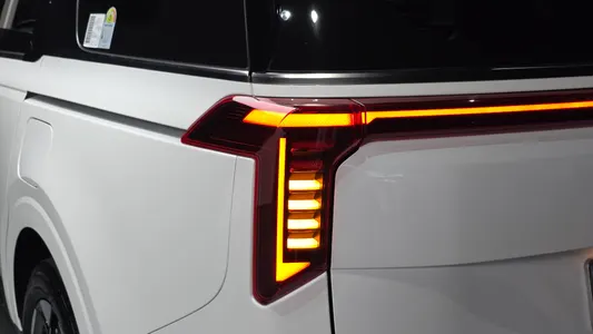 Kia 4 HEV 7 2024 23