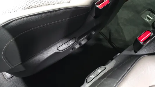 Kia 4 HEV 7 2024 37