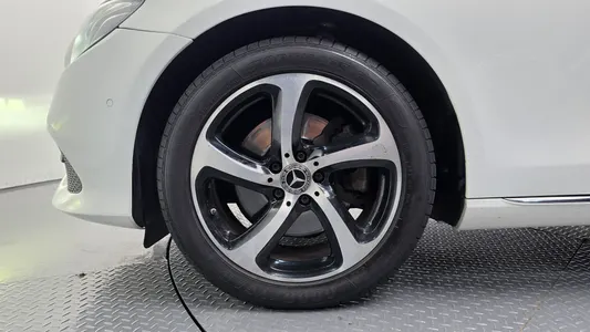 Mercedes-Benz E-Class W213 E220d 2018 5